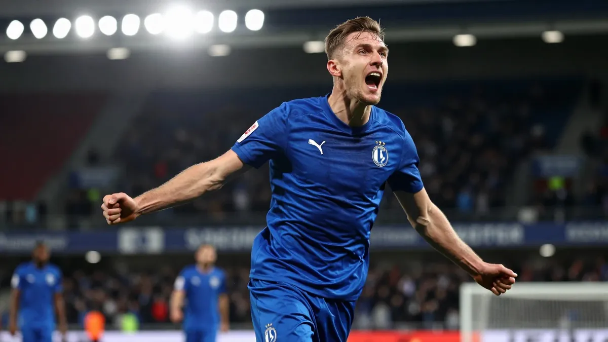 Luis Palma wykorzystał błąk bramkarza Widzewa w doliczonym czasie gry, dając Lechowi Poznań zwycięstwo 3:2 i awans na 2