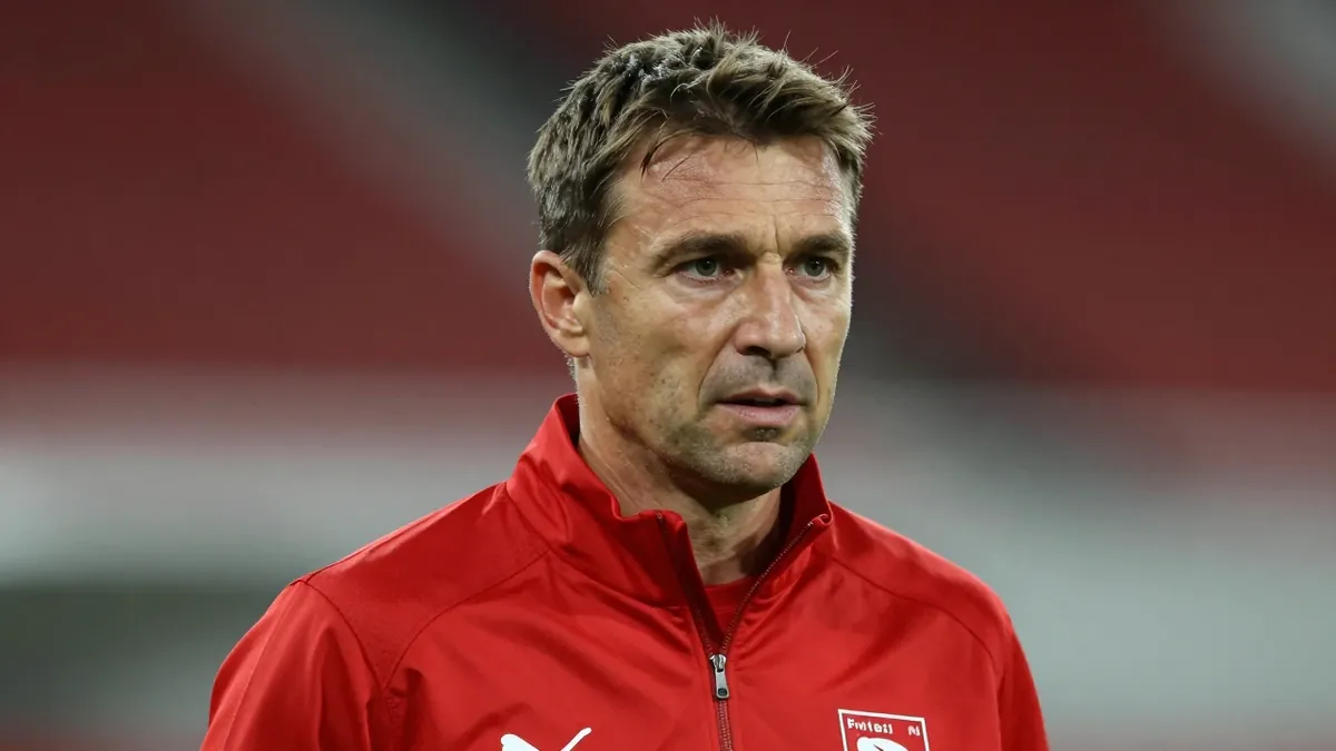 Journalist Mateusz Borek named Piast Gliwice coach Daniel Myśliwiec as a potential future candidate for the Lech Poznan...